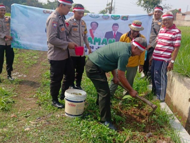 Koramil 02/Curug Bersama Polri Tanam 10 Juta Pohon