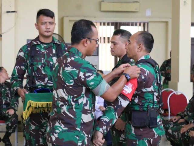 Danrem 052/Wijayakrama Menutup Latihan Lapangan Penanganan Konflik Sosial Kodim 0503/Jakarta Barat
