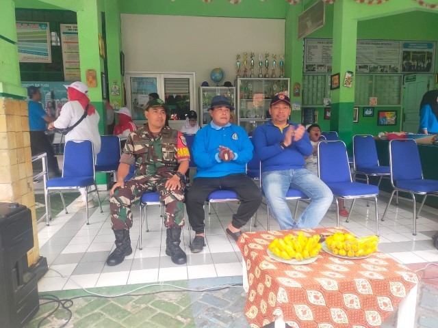 Babinsa Koramil 04/Gambir Menghadiri Perayaan HUT Persatuan Guru Republik Indonesia (PGRI) Dan Hari Guru Nasional (HGN)