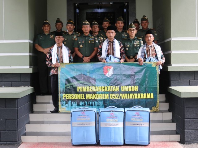 Danrem 052/Wijayakrama Lepas Keberangkatan Ibadah Umroh Prajuritnya