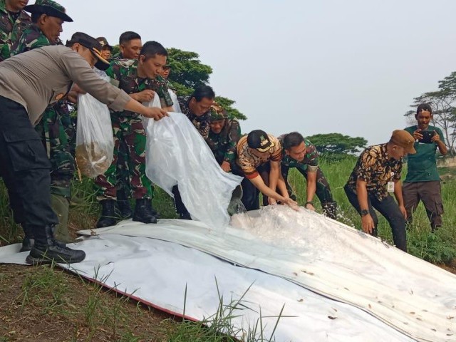 Antisipasi Banjir, Dandim 0506/Tgr Pimpin Tanam Pohon di Situ Bulakan