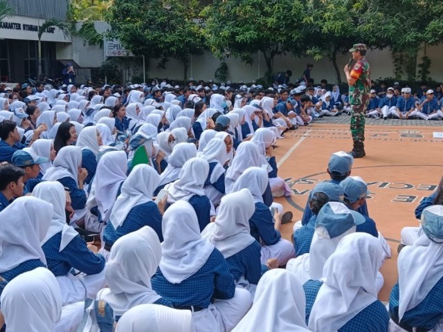 Army Go To School, Danramil 04/Pulogadung Pimpin Giat Wasbang