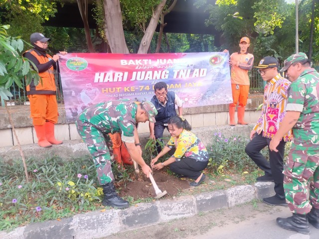Hari Juang TNI AD dan HUT Ke-74 Kodam Jaya, Peltu Anton S Pimpin Apel dan Giat Penanaman Pohon