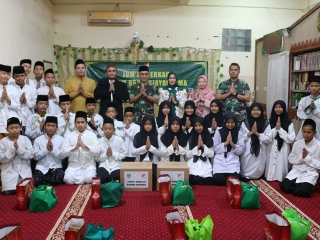 Jumat Berkah Rutin, Korem 052/Wkr Santuni Yayasan Islam Al Aqsha