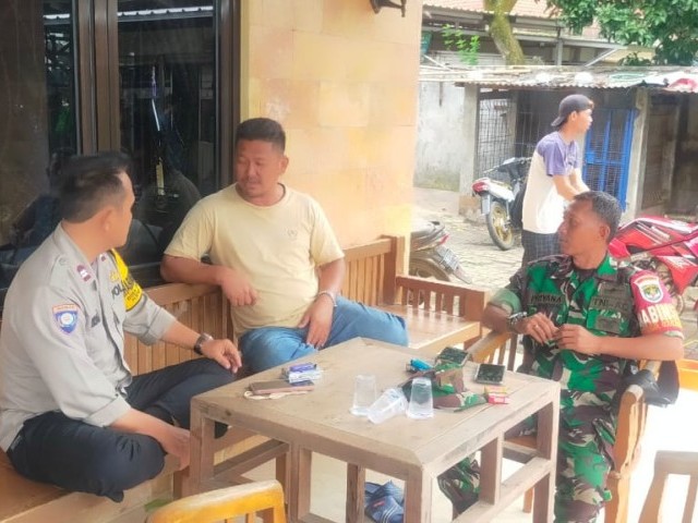 Babinsa Laksanakan Komsos Dengan Tiga Pilar