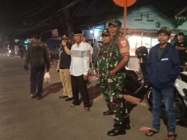 Jaga Kondusifitas Wilayah Binaan Teritorial,  Koramil 06/Cakung Giat Apel Cipkon Bersama Forkopimcam