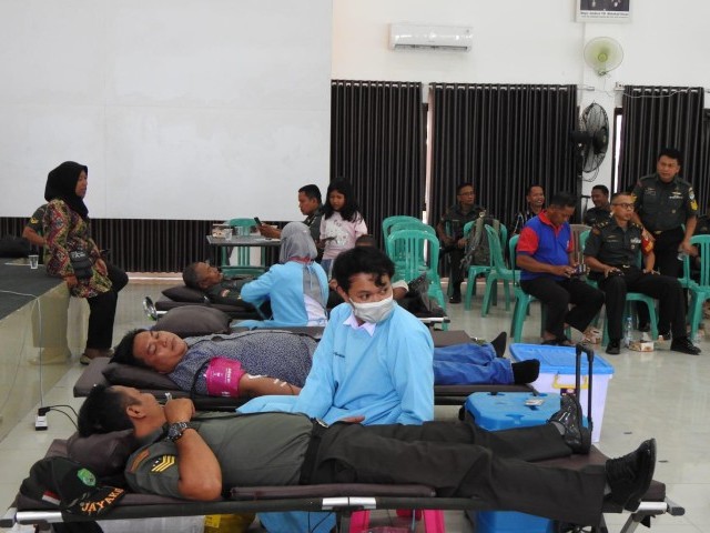 Dalam rangka memperingati HUT Kodam Jaya/Jayakarta Ke-74, Kodim 0509/Kabupaten Bekasi Gelar Donor Darah