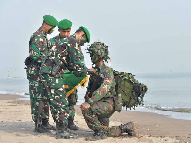 Tradisi Pembaretan dan Penyematan Brivet 