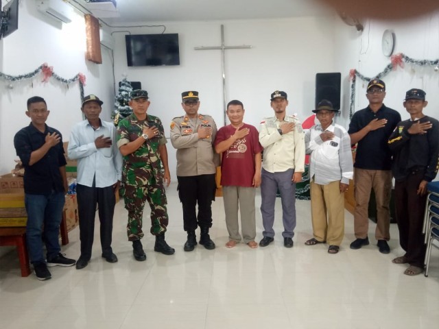 Berikan Rasa Aman Saat Misa Natal, Muspika Bersama Danramil 11 Pebayuran Lakukan Pengecekan Kesejumlah Gereja