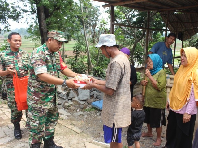 Kampung Ranca Boga jadi sasaran Jumat berkah Kodim 0510/Tigaraksa