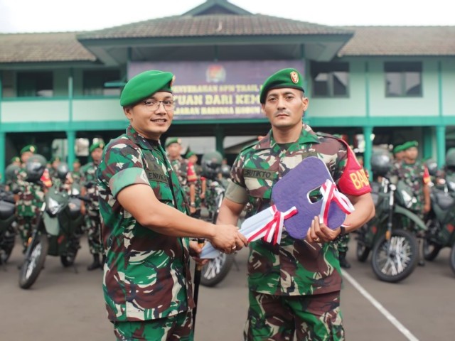 Dandim 0506/Tgr Serahkan 80 Unit Motor Listrik, Tingkatkan Efisiensi Kerja dan Ramah Lingkungan