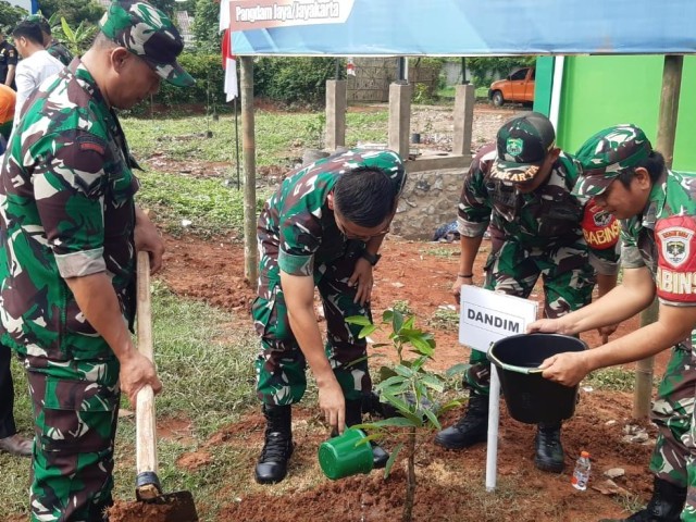 Dandim 0506/Tgr Lakukan Karya Bakti Serentak Penanaman Pohon