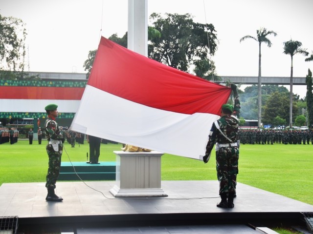 Wujudkan Disiplin Prajurit, Kodam Jaya laksanakan Upacara Bendera