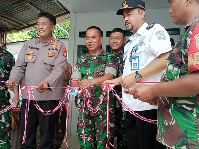 HUT Kodam Jaya Ke-74, Kodim 0510/Tigaraksa Serahkan Kunci Bedah RTLH