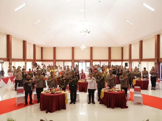 Kasrem 051/Wkt Menghadiri Acara Coffee Morning bersama Kapolda Metro Jaya