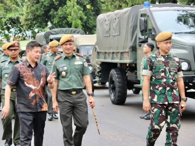 Kunjungan Kerja Danpussenarhanud ke Satuan Resimen Arhanud 1/F