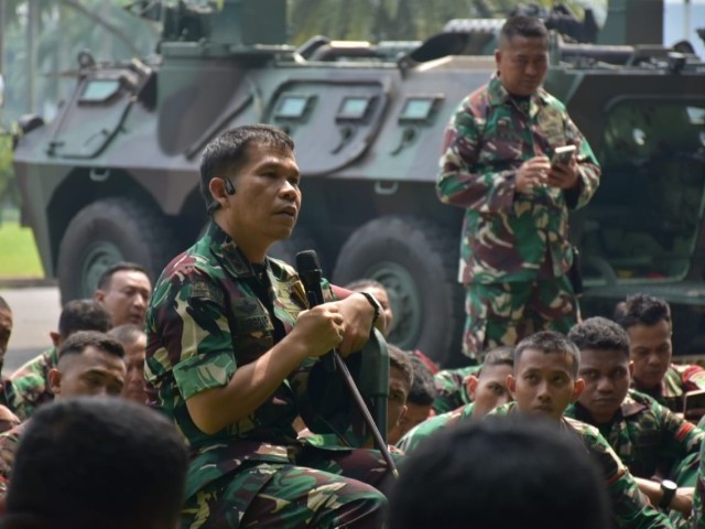 Dandim 0501/Jakarta Pusat Memberi Pengarahan Kepada Pasukan Pengamanan Area Istana Presiden Dan Persiapan Hari Tenang Pemilu 2024