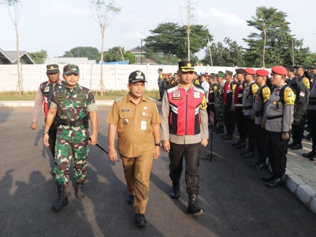 Dandim 0506/Tgr Hadiri Apel Pergeseran Pasukan Pengamanan Pemungutan dan Hitung Suara Pemilu 2024