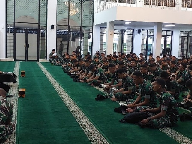 350 Personel Kodam Jaya Gelar Shalawat Bersama untuk Kelancaran Pemilu