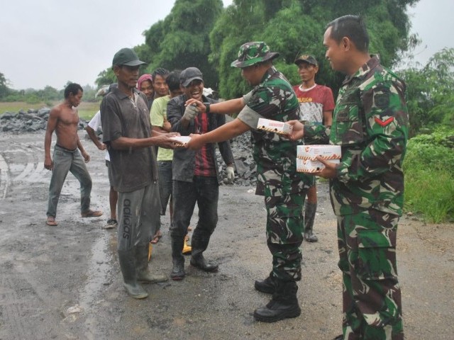 Dengan Konsisten Kodim 0510/Tigaraksa Terus Berbagi Kepada Masyarakat