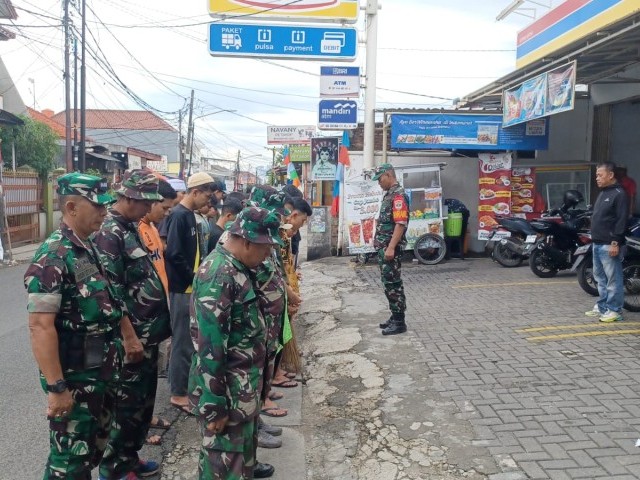 Kebersihan Hal Terpenting, Personel Kodim 0506/Tgr Gotong Royong Bersama Warga