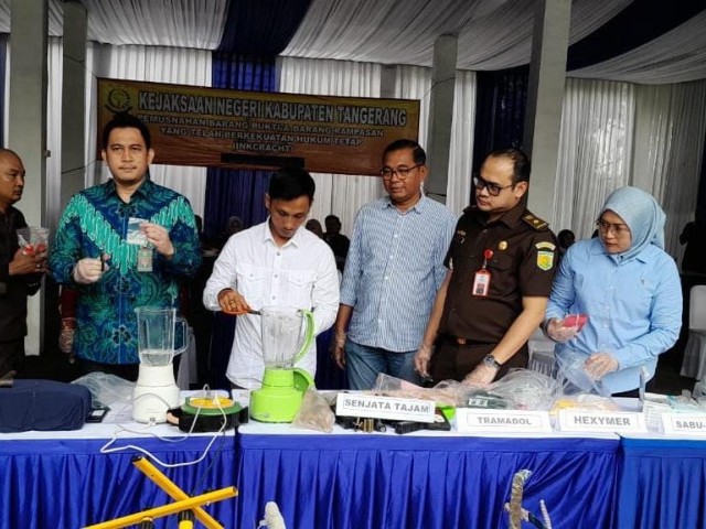 Pasi Intel Kodim 0510/Tigaraksa Hadiri Pemusnahan Barang Bukti Rampasan Negara