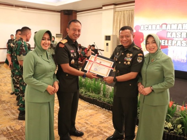 Serah terima Jabatan dan Tradisi korps Kasrem 052/Wkr