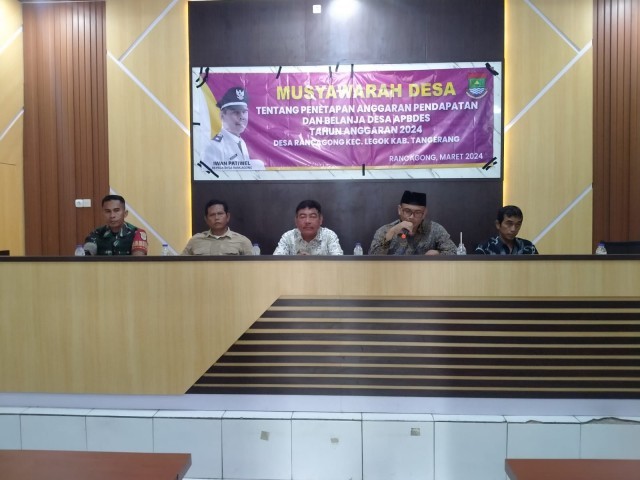 Babinsa Hadiri Rapat Musdes Tentang Penetapan APBDes TA 2024 Di Wilayah Binaan 