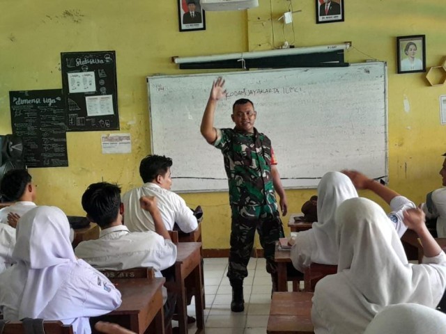 Babinsa 02/Crg : Hindari Tawuran, Bullying dan Penyalahgunaan Narkoba
