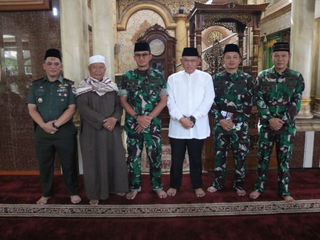 Danrem 052/Wkr Hadiri Buka Puasa Bersama dalam rangka Safari Ramadhan Provinsi Banten