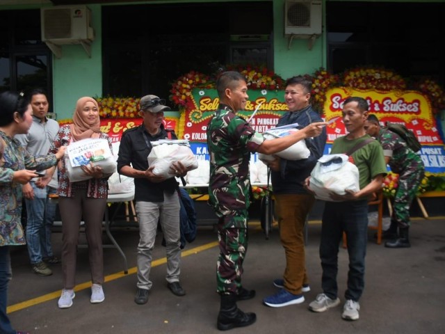 Jelang Lebaran Idul Fitri, Dandim 0501/Jakarta Pusat Bagikan Bingkisan Lebaran Kepada Insan Media Mitra Kodim 