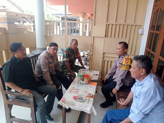 Babinsa Koramil 01/Tln Monitoring Pengamanan Ibadah Jemaat POUK