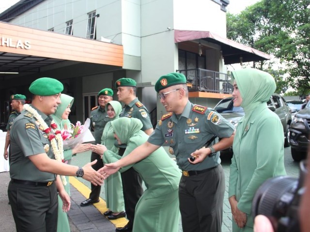 Dandim 0506/Tgr Hadiri Penyambutan Pejabat Danrem 052/Wkr Baru