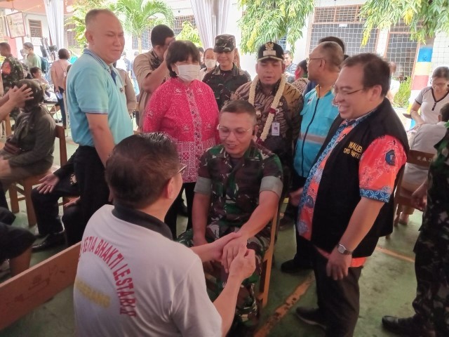 Kodim 0506/Tangerang Bekerjasama Dengan Yayasan Menggelar Pengobatan Gratis