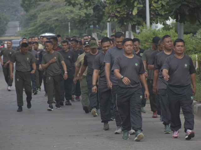 Jaga Kesehatan Personel, Kodim 0501/Jakarta Pusat Melaksanakan Olahraga Bersama