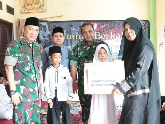 Korem 052/WKR Gelar Bakti Sosial Jum’at Berkah di Yayasan Bahtera Bakti Insan Mulia