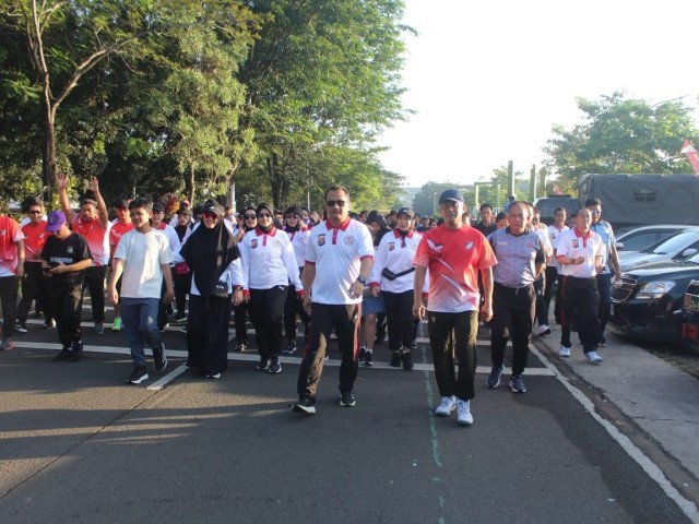 Kasdim 0510/Trs Ikuti Jalan Santai HUT Bhayangkara ke-78