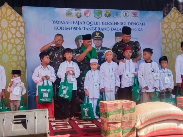 Koramil 04/Ciledug Khitanan Massal ke 8 Yayasan Fajar Qolbi