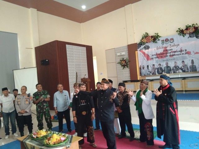 Danramil 13/Cisoka Hadiri Pelestari Budaya Golok Pedang Sepuh Nusantara