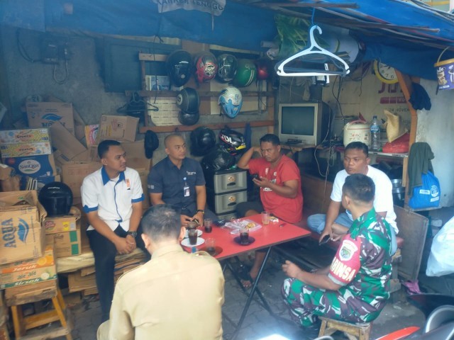 Komsos, Serka Suharno Santai Ngopi Bareng Warga Binaan