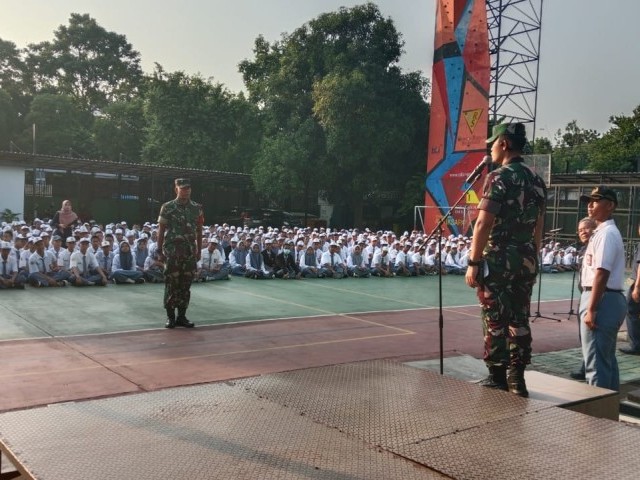 Cegah Tawuran Antar Pelajar, Danramil Matraman Bersama Tiga Pilar Berikan Sosialisasi