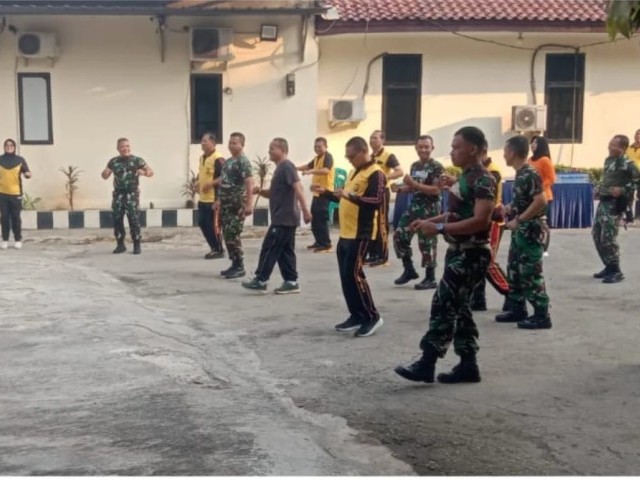 Perkuat Sinergitas 3 Pilar, Koramil 05/Bantargebang Laksanakan Olahraga Bersama