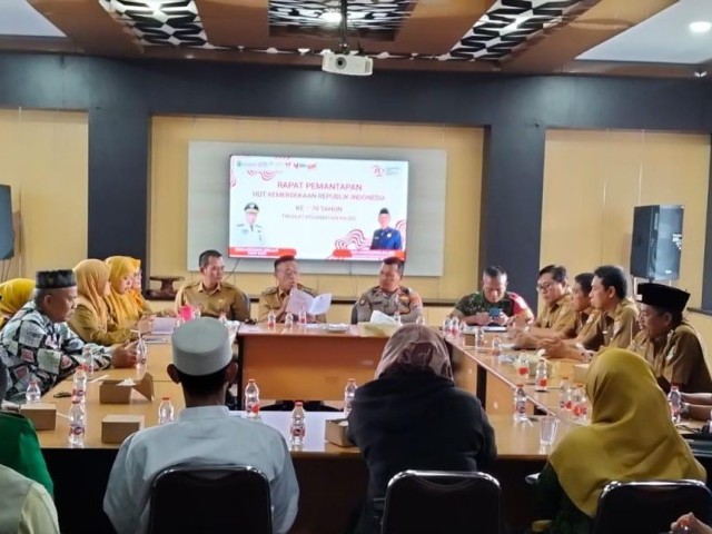 Babinsa Koramil 12/Rajeg Rapat Koordinasi Pemantapan HUT RI