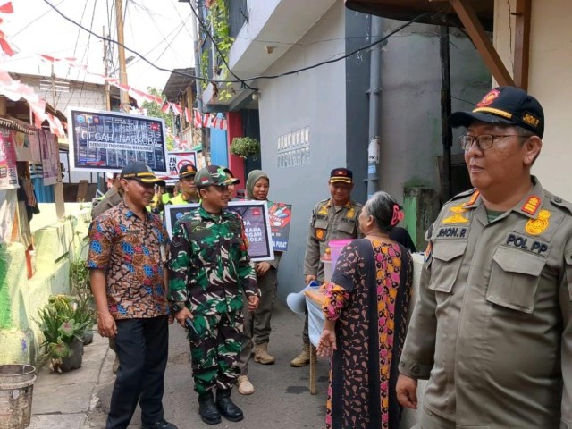 Babinsa Koramil 05/Tanah Abang Bersama Tiga Pilar Laksanakan Himbauan Bahaya Penyalahgunaan Narkoba