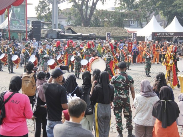 Kodim 0507/Bekasi Meriahkan HUT Ke-79 TNI dengan Panggung Prajurit dan Pesta Rakyat