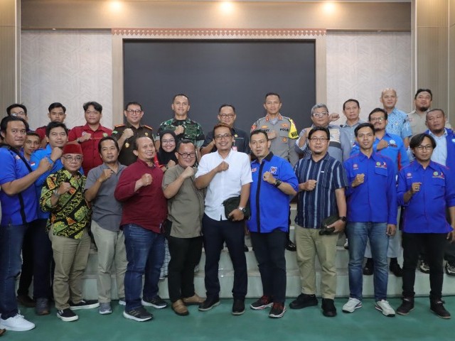 Dandim 0507/Bekasi Bersama Forkopimda Hadiri Rapat Audiensi dengan Aliansi Buruh Bekasi Melawan