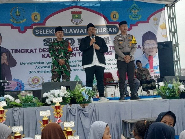 Babinsa Koramil 01/Teluknaga bersama Bhabinkamtibmas Polsek Teluknaga Pantau Langsung MTQ Ke-4 Tingkat Desa