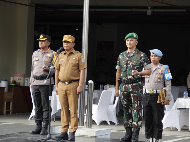 Dandim 0507/Bekasi Bersama Forkopimda Ikuti Apel Kesiapan Pengamanan Malam Tahun Baru Tingkat Kota Bekasi