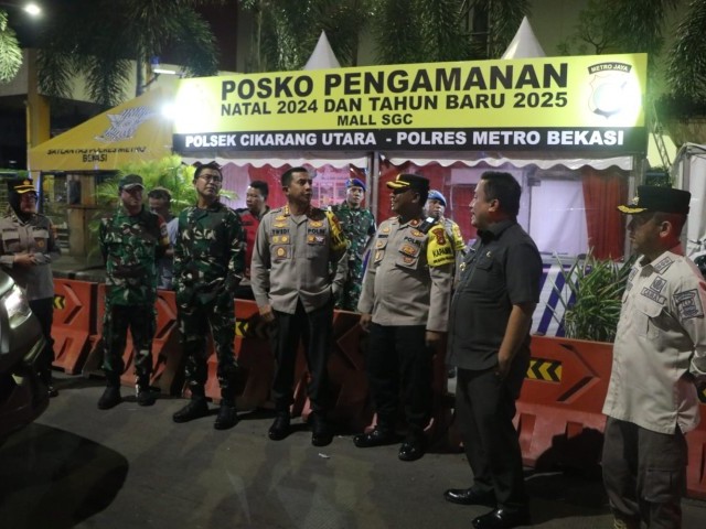 Dandim 0509/Kabupaten Bekasi bersama Kapolres Metro Bekasi Gelar Apel Pengamanan Malam Tahun Baru 2025