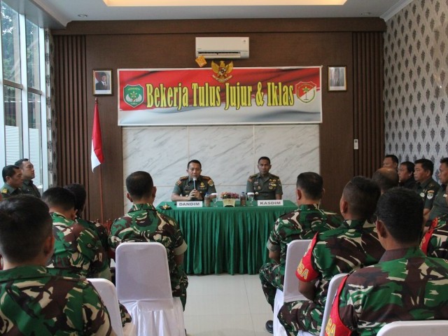 Dandim 0505/Tangerang Kunjungi Koramil 09/Serut: Hindari Pelanggaran, Utamakan Keamanan
